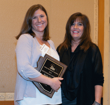 Keely Hitt (left), ATRA 2013 Outstanding Member, and ATRA Chairwoman Lyn White